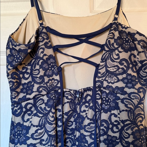 Speechless Navy Floral Lace Dress - Picture 4 of 5